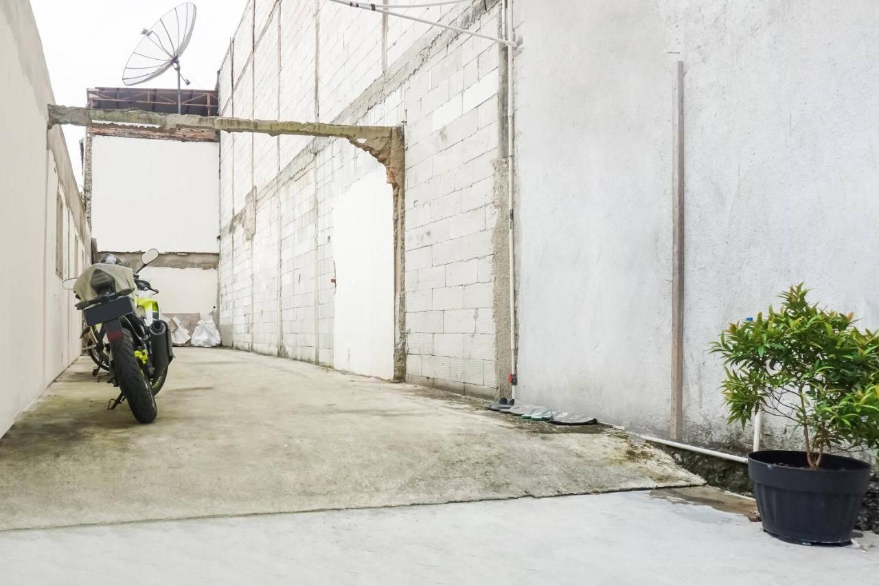 Hotel Super Oyo 91074 Stariez Senen Syariah Yakarta Exterior foto